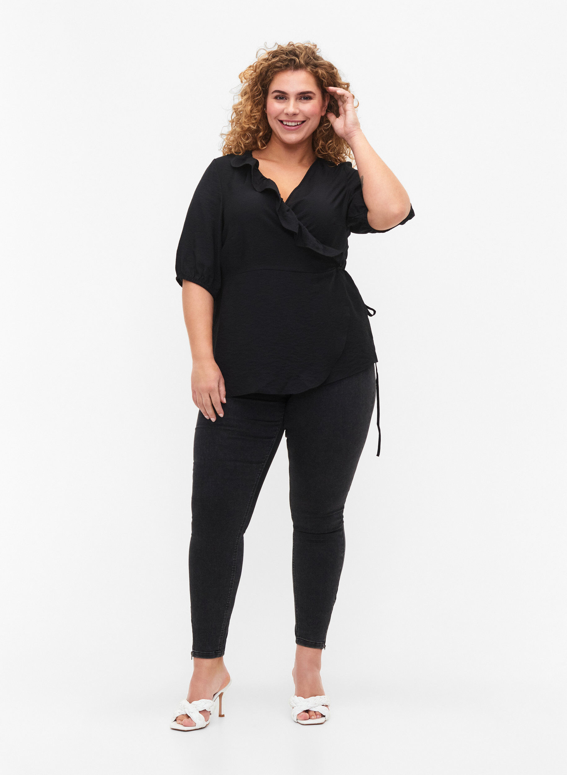 Zizzi wrap Bluse i viskose med 1/2 ermer, Black, Model image number 2
