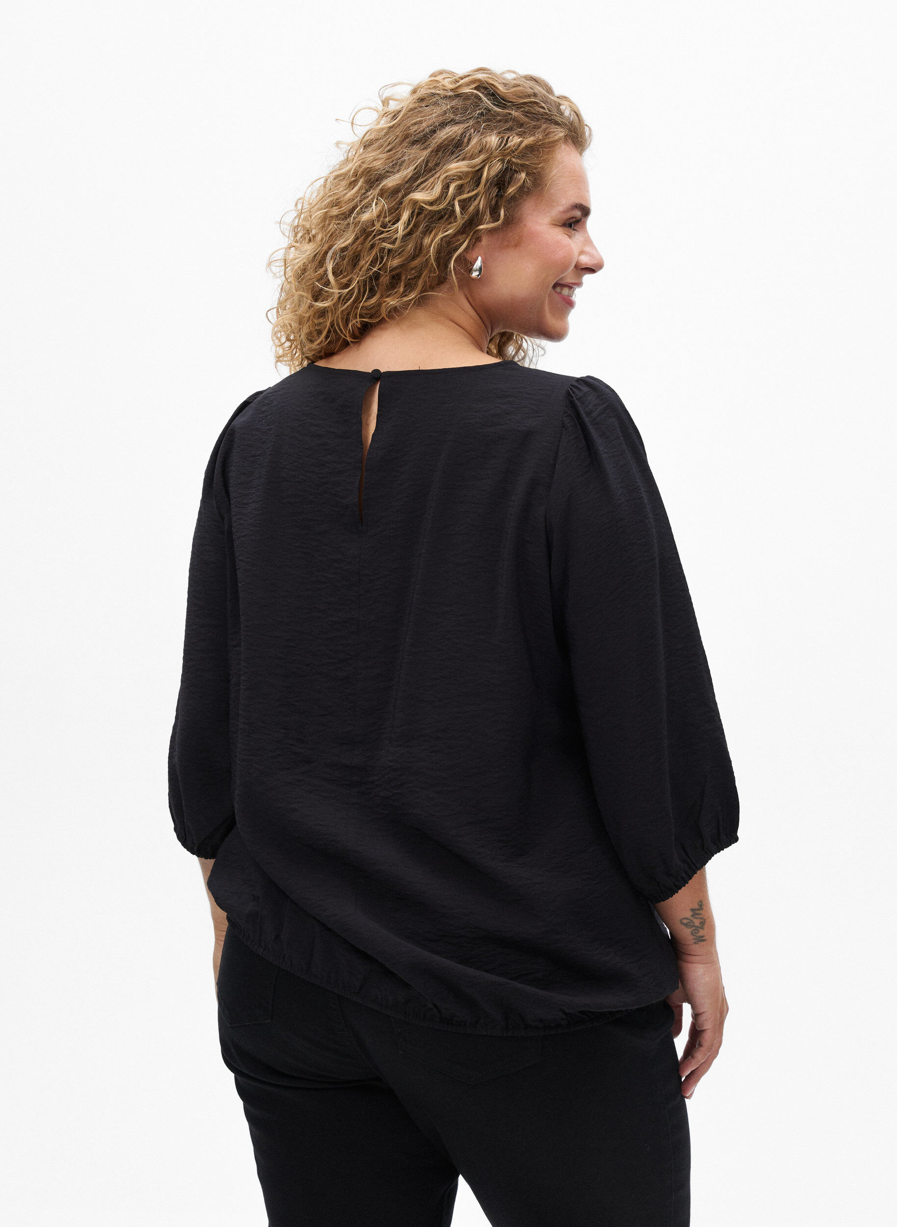 Zizzi Bluse med 3/4 ermer og blondedetaljer, Svart, Model image number 2