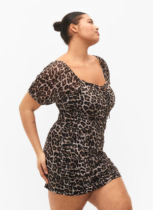 Kort kjole i mesh med leopardmønster, Leo, Model image number 2