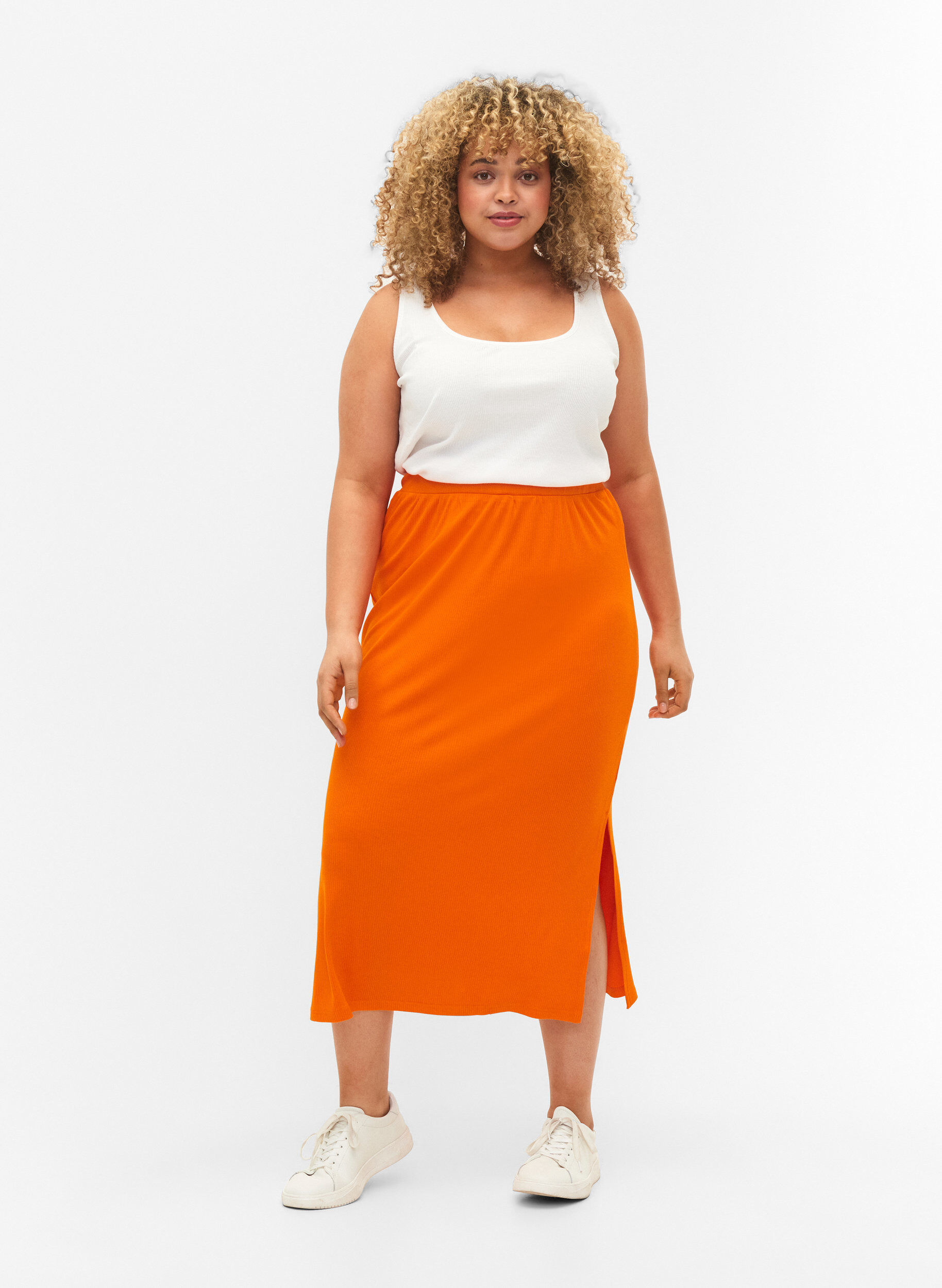 Zizzi Basis tanktopp i en ribbet struktur, 2 stk., Black/Bright White, Model image number 2