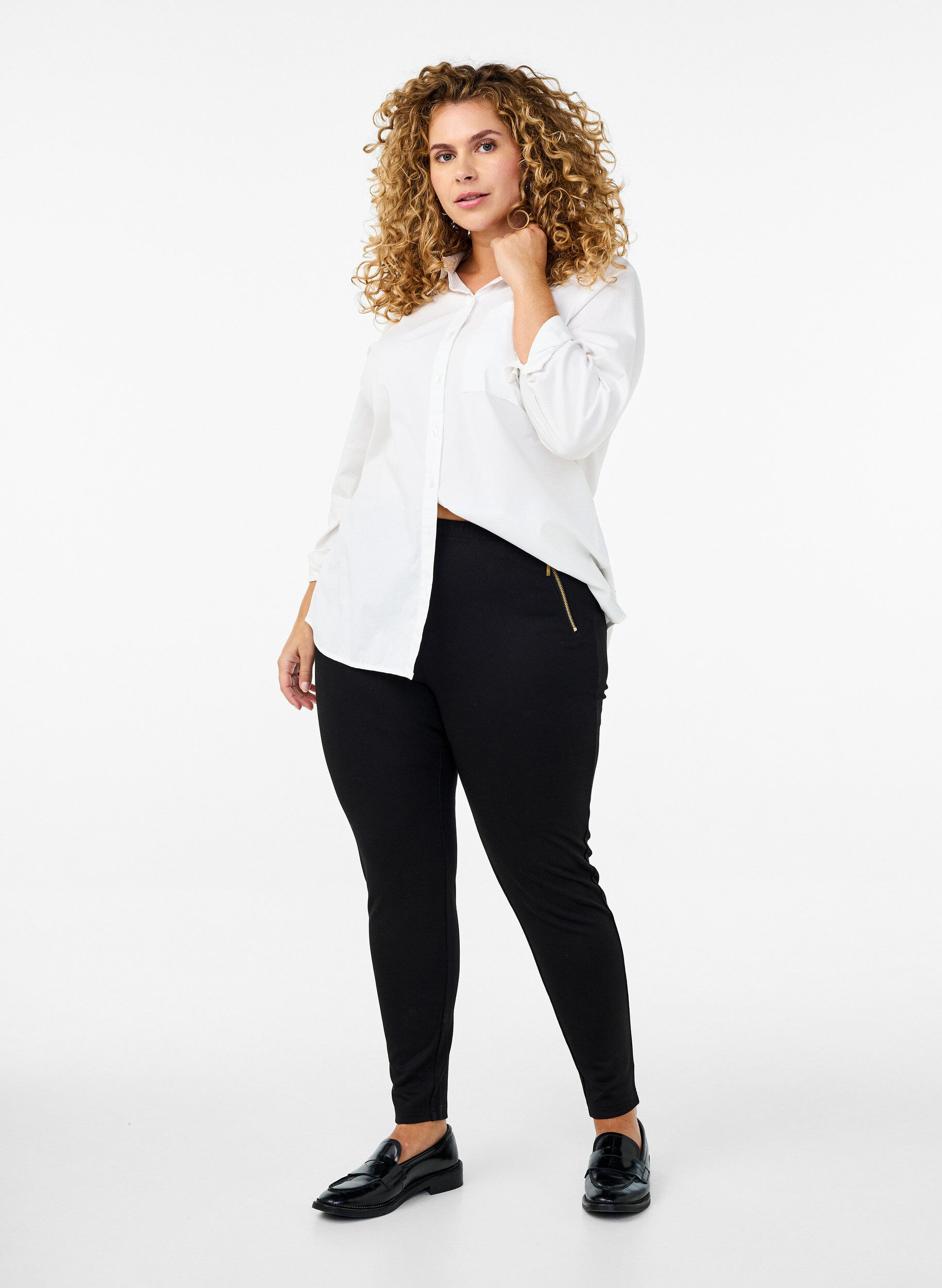 Zizzi Viscose-leggings med glidel&aring;sdetaljer, Svart, Model image number 1