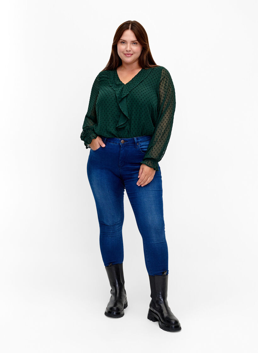 Bluse med volanger og prikkete tekstur, Scarab, Model image number 3