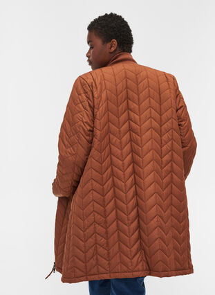 Lett jakke med quiltet mønster og lommer, Sequoia, Model image number 1