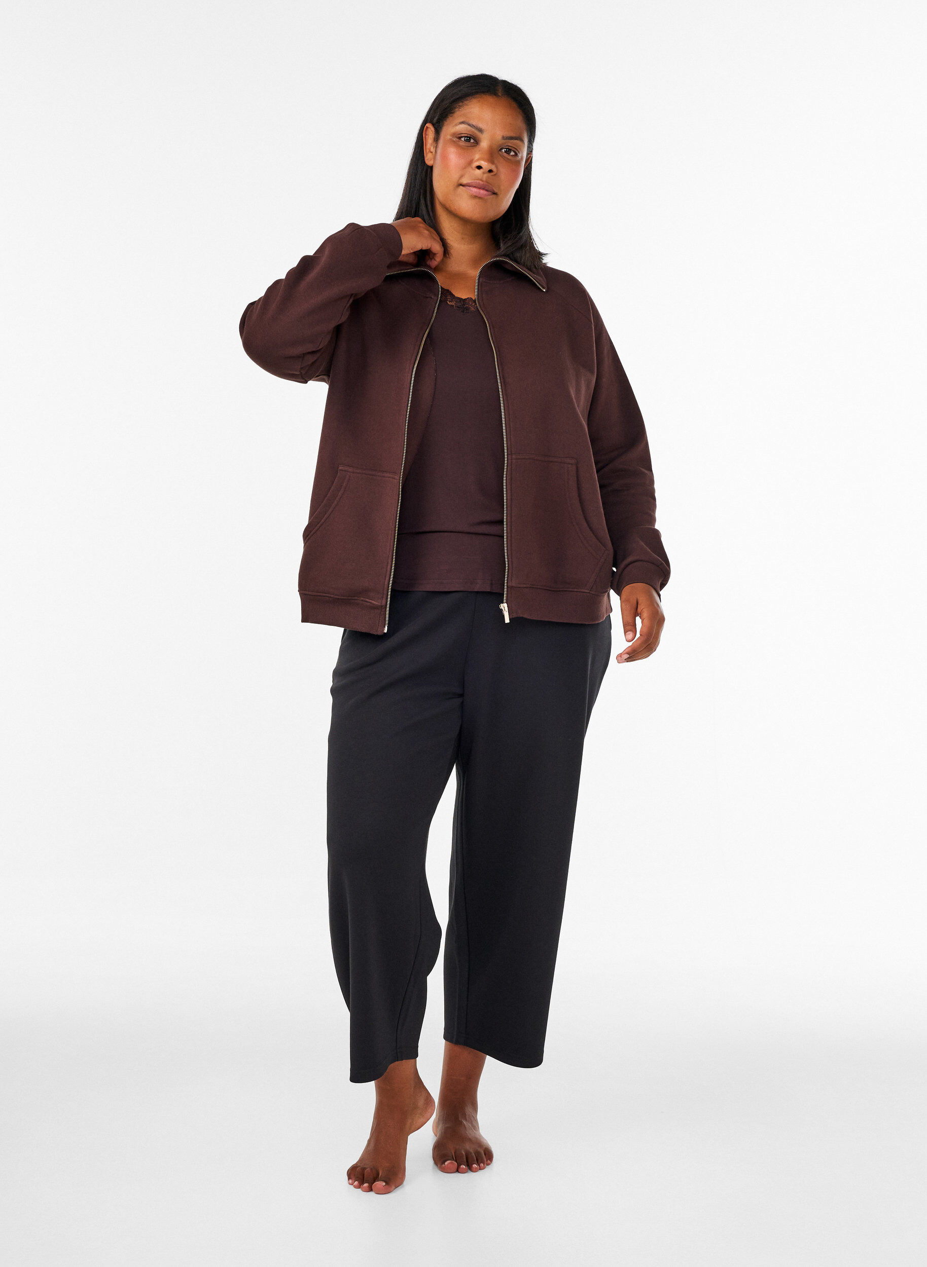 ZizziSweat cardigan med h&oslash;y krage og glidel&aring;s, Brun, Model image number 1