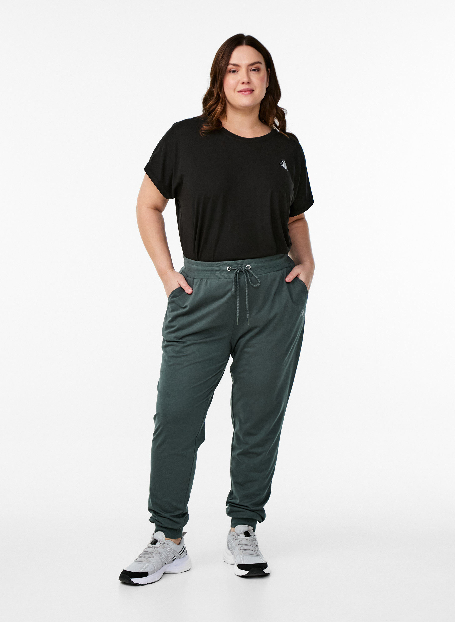 L&oslash;se joggebukser med lommer, Gr&oslash;nn, Model