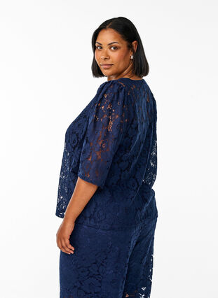 Zizzi Bluse med blonder, 3/4 ermer og sløyfer foran, Black Iris, Model image number 1