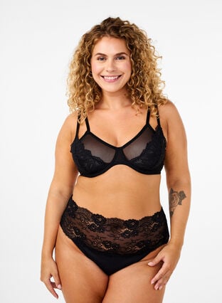 Zizzi Bh med full dekning, blonder og mesh, Black, Model image number 2
