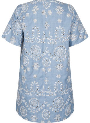 Zizzi Kort kjole med et dekorativt hullmønster, Faded Denim w. White, Packshot image number 1