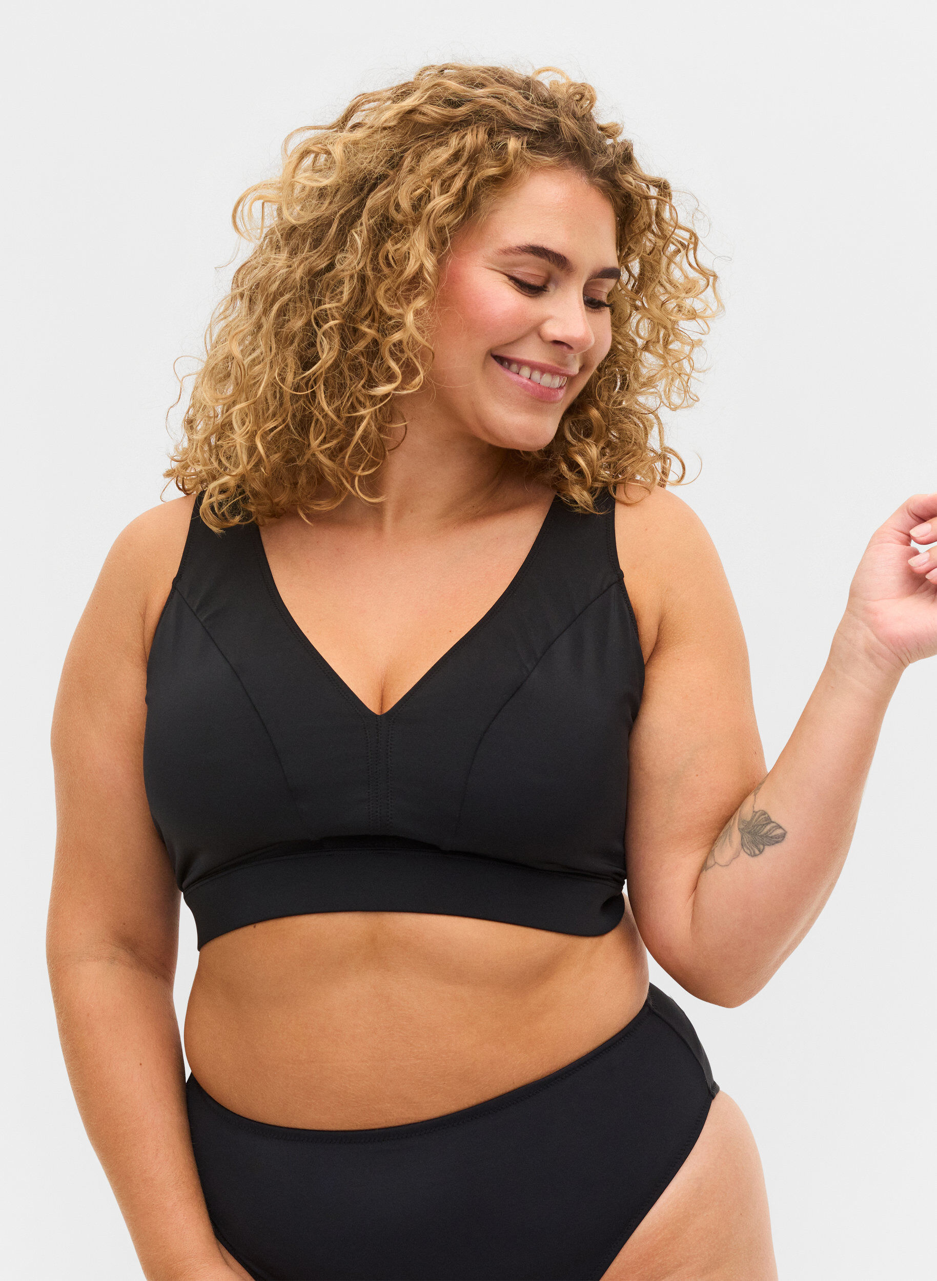 Zizzi Bikinitopp med V-hals, Black, Model image number 0