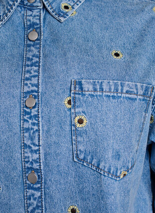 Zizzi Denimskjorte med broderte jordbær, Blå, Packshot image number 2