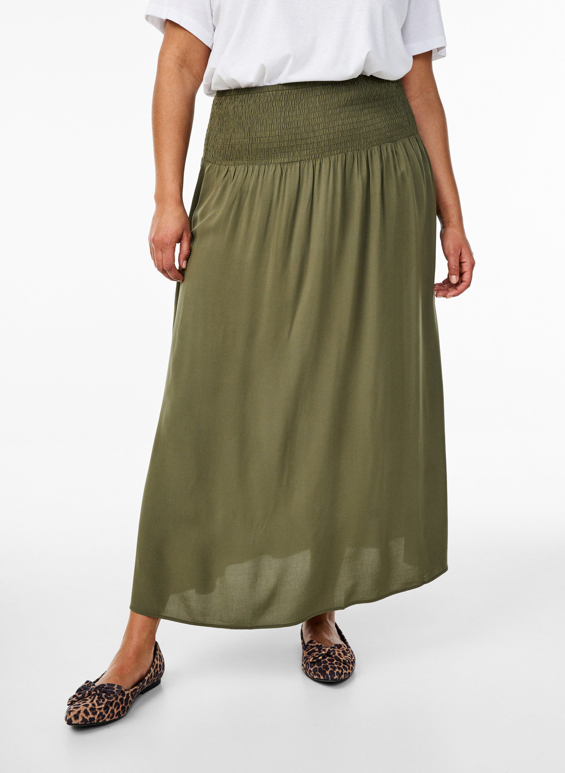 ZizziMaxiskj&oslash;rt i viskose med vaffels&oslash;m, Gr&oslash;nn, Model image number 2