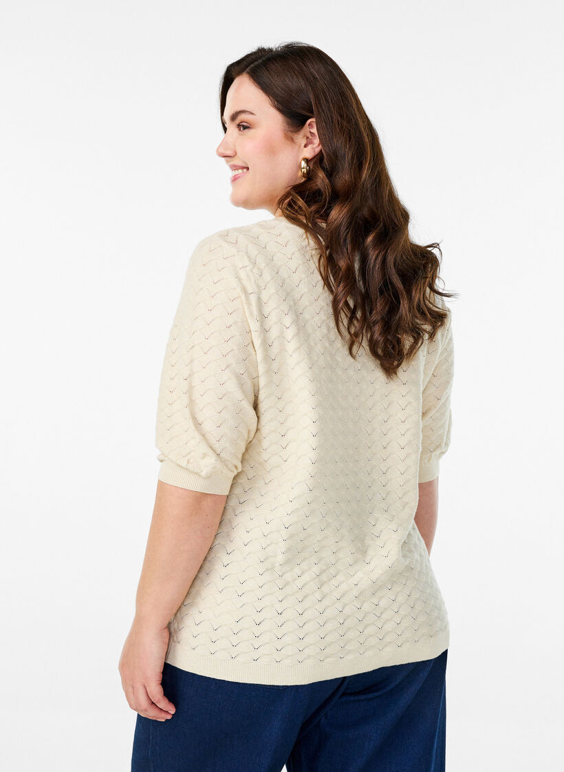 Strikket bluse med hullmønster og korte ermer, Birch Mel., Model