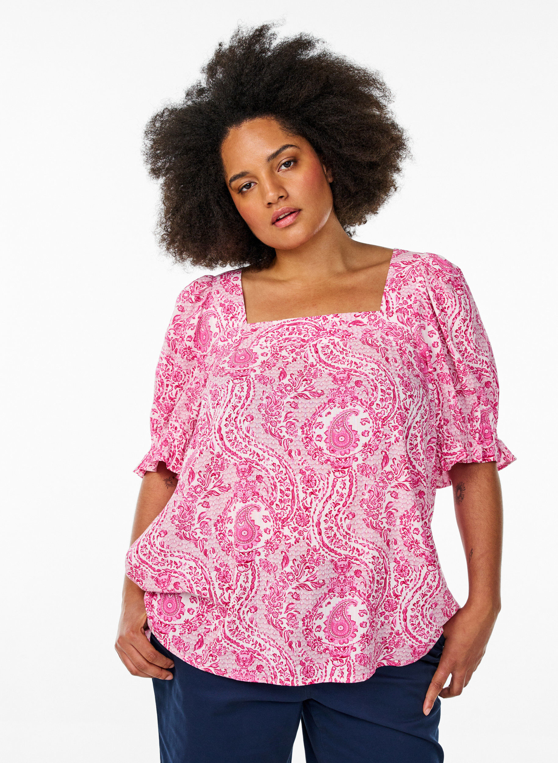 ZizziViskose bluse med paisleym&oslash;nster og firkantet utringning, Rosa, Model image number 0