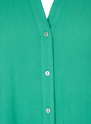 Kortermet viskoseskjorte med V-hals, Holly Green, Packshot image number 2