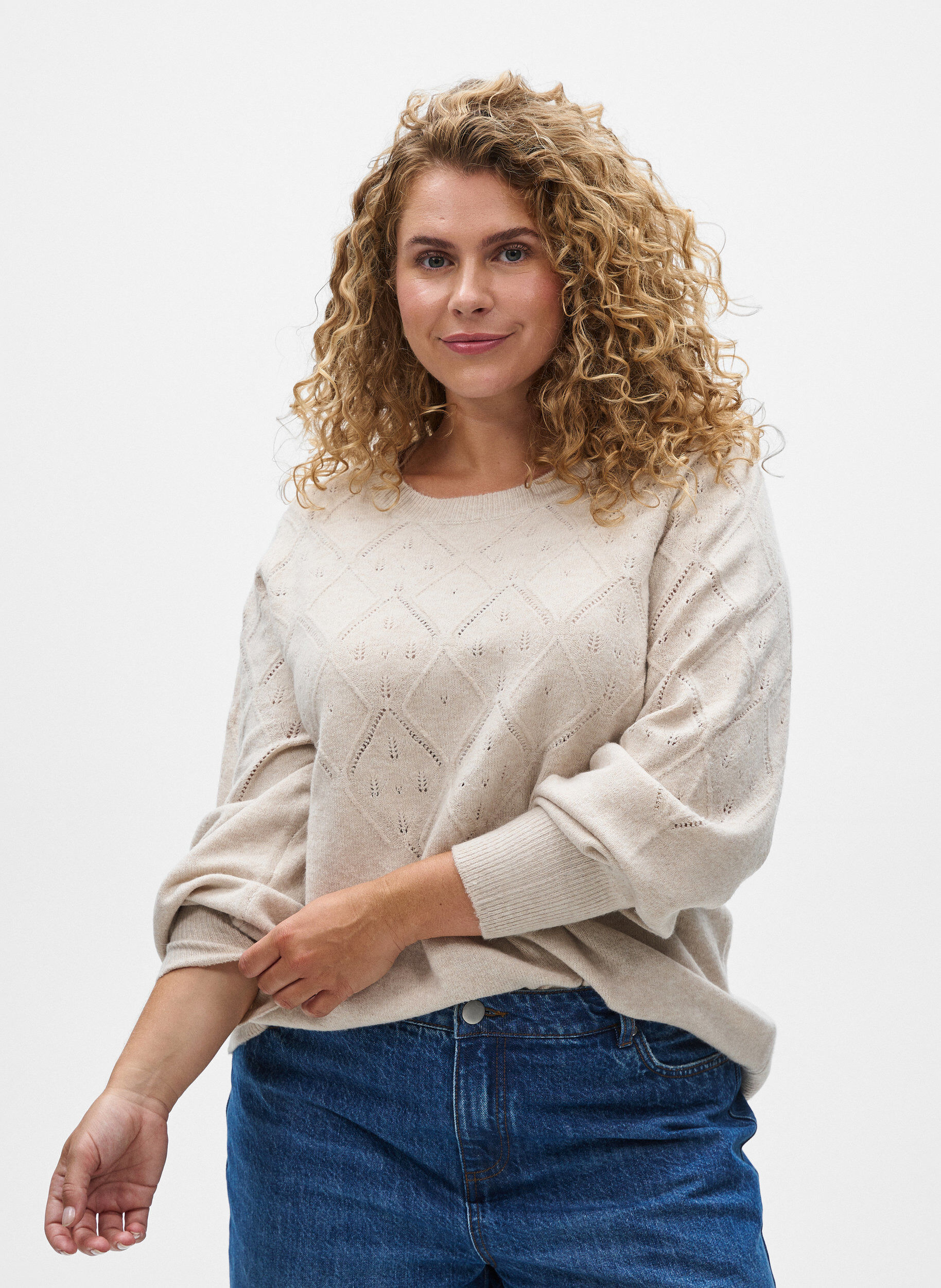 Zizzi Strikket topp med hullm&oslash;nster og ballongermer, Beige, Model image number 0