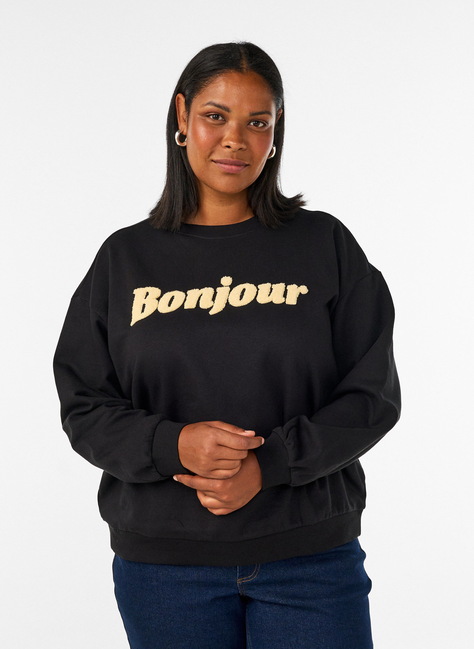 ZizziGenser med tekstmotiv i boucl&eacute;, Svart, Model image number 0