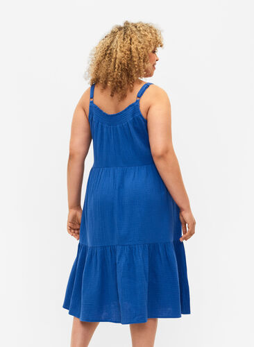 Ensfarget kjole med stropper i bomull, Victoria blue, Model image number 1