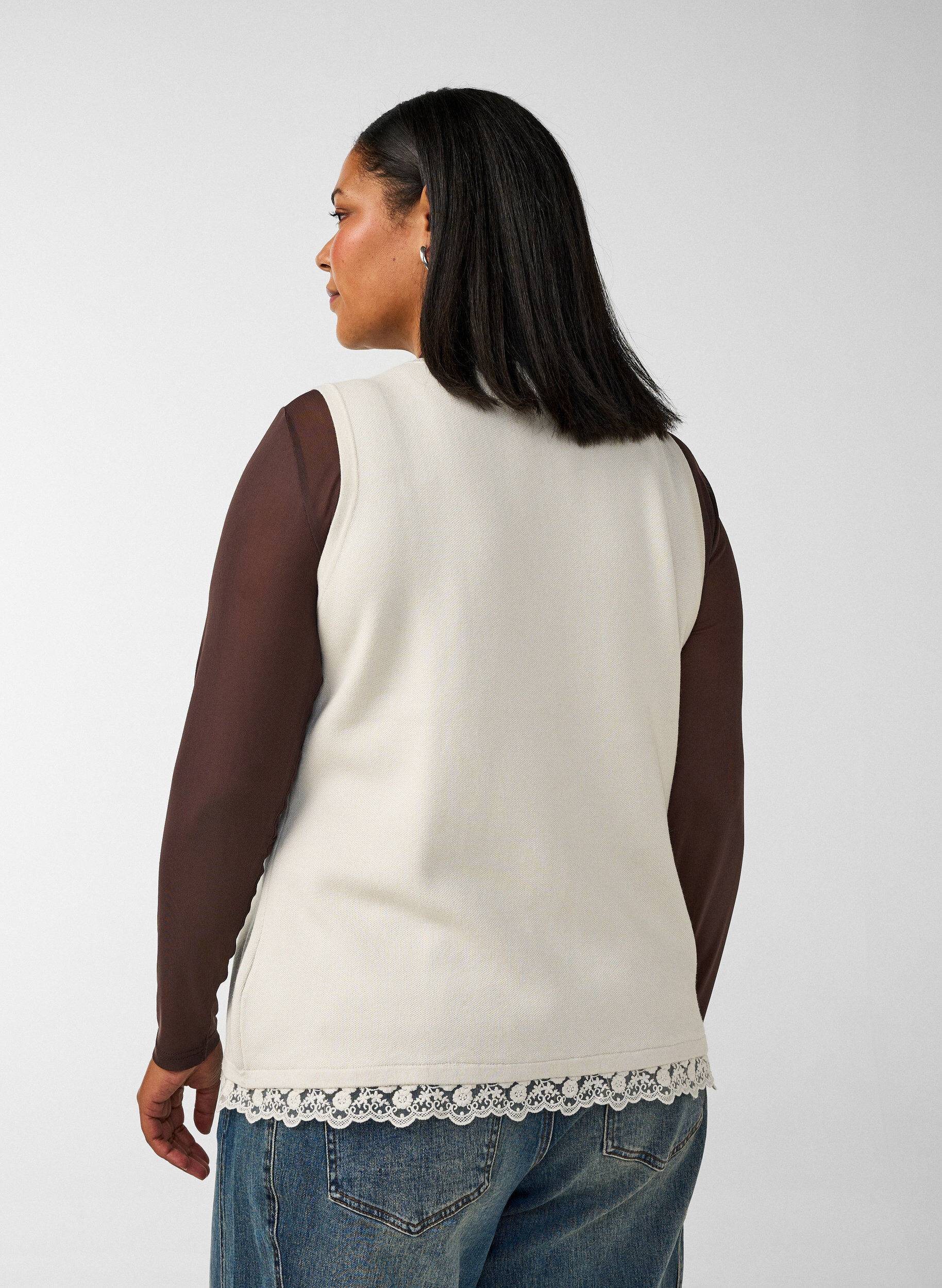 ZizziStrikkevest med blondekant, Vanilje, Model image number 2