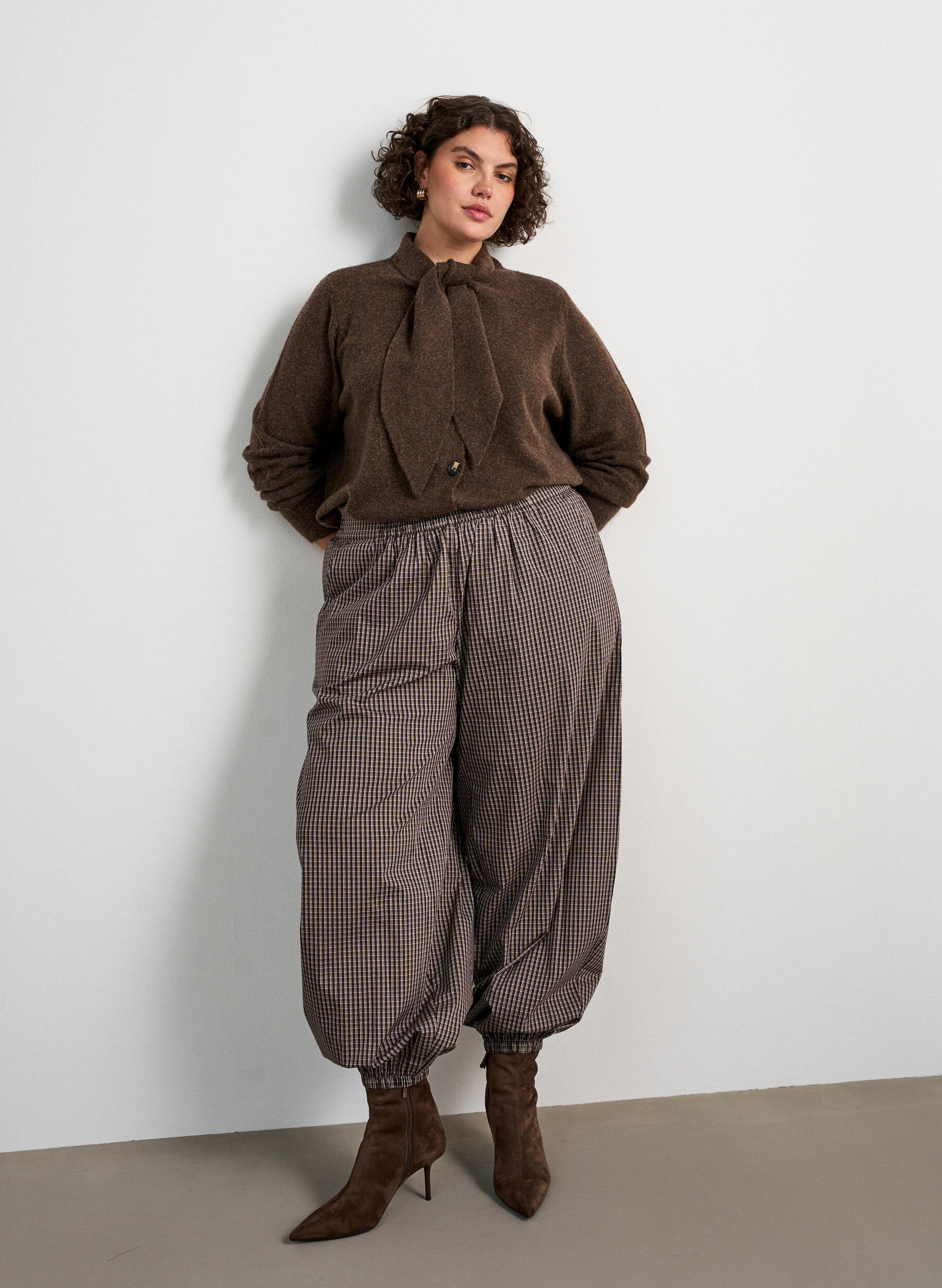 ZizziCardigan med sl&oslash;yfeb&aring;nd og knapper, Brun, Model image number 1