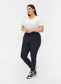 Cropped Maddison bukser, Blå Cropped Maddison bukser, Blå, Model