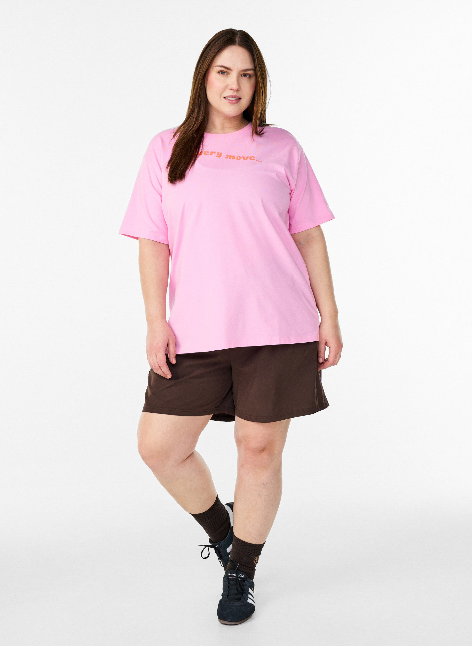 Zizzi Sporty t-skjorte i &oslash;kologisk bomull, Rosa, Model image number 1