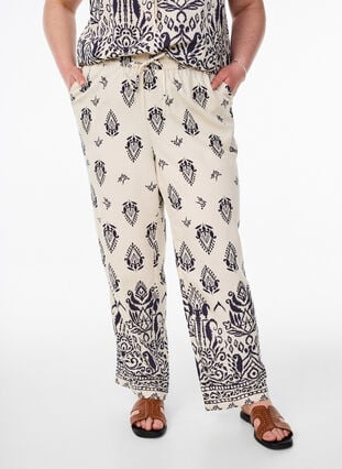 Zizzi Løs bukse med trykk og høy midje, Birch Black AOP, Model image number 2