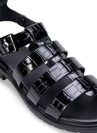 Sandal med bred passform i skinnende krokodilleskinn, Black, Packshot image number 3