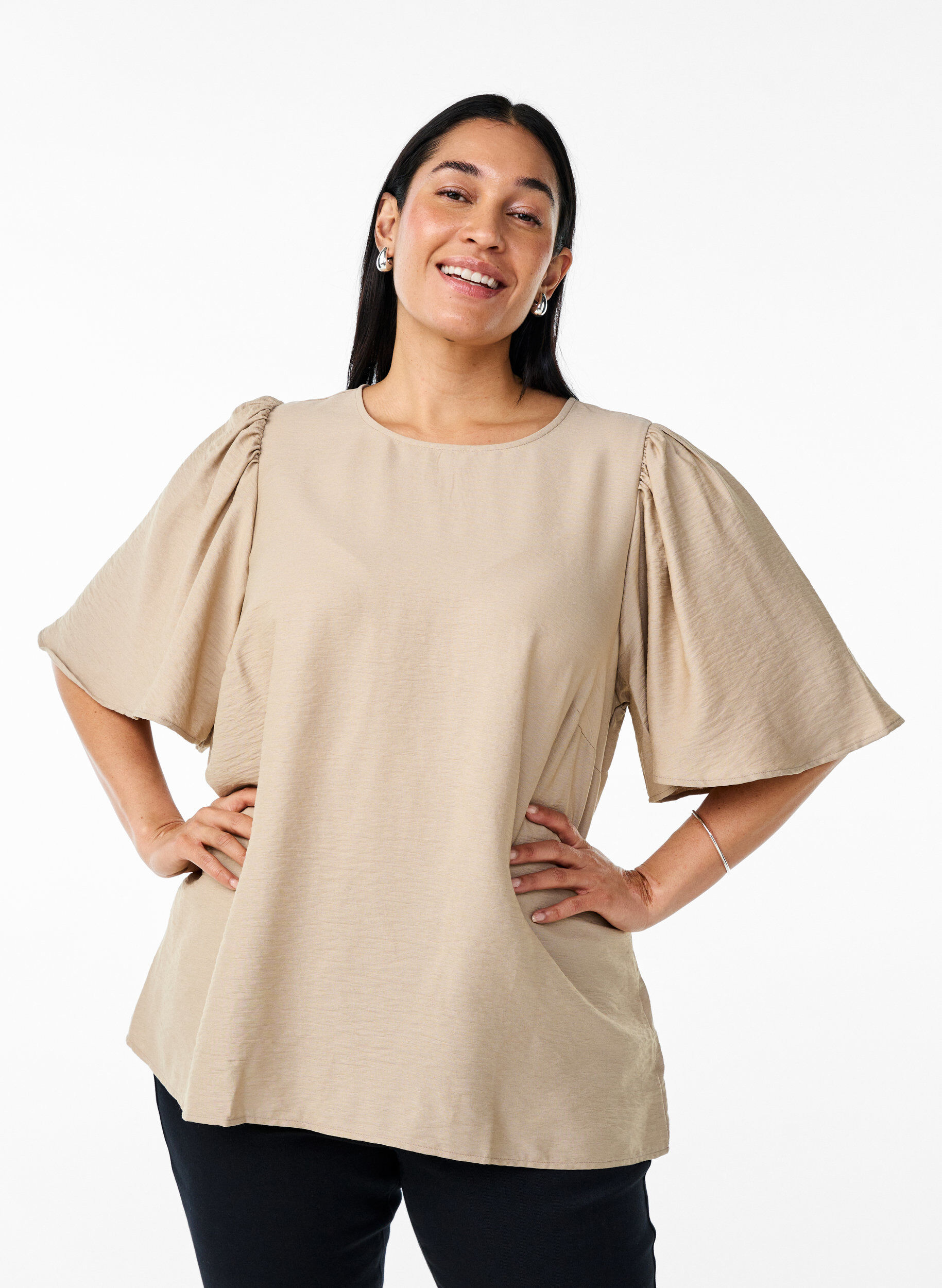 Bluse med korte, vide ermer, Beige, Model