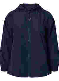 Kort jakke med hette og justerbar bunn