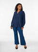 Bluse med smockmansjetter og V-hals, Bl&aring;, Model image number 1