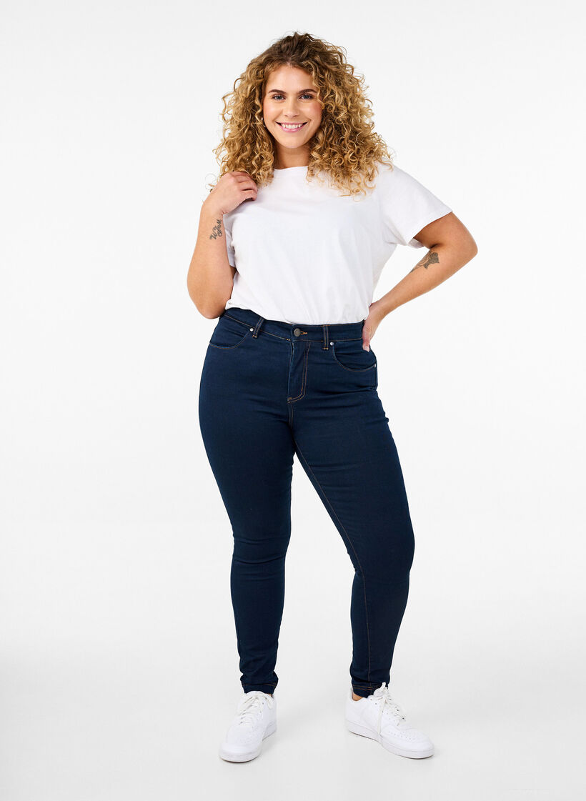 Super slim Amy jeans med høyt liv, Unwashed, Model