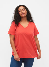 Kortermet T-skjorte med V-hals, Cayenne, Model