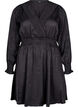 Kort kjole med smock-detaljer, Svart, Packshot image number 0