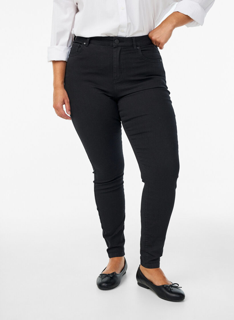Amy jeans med h&oslash;y midje og super tynn passform, Svart, Model image number 2