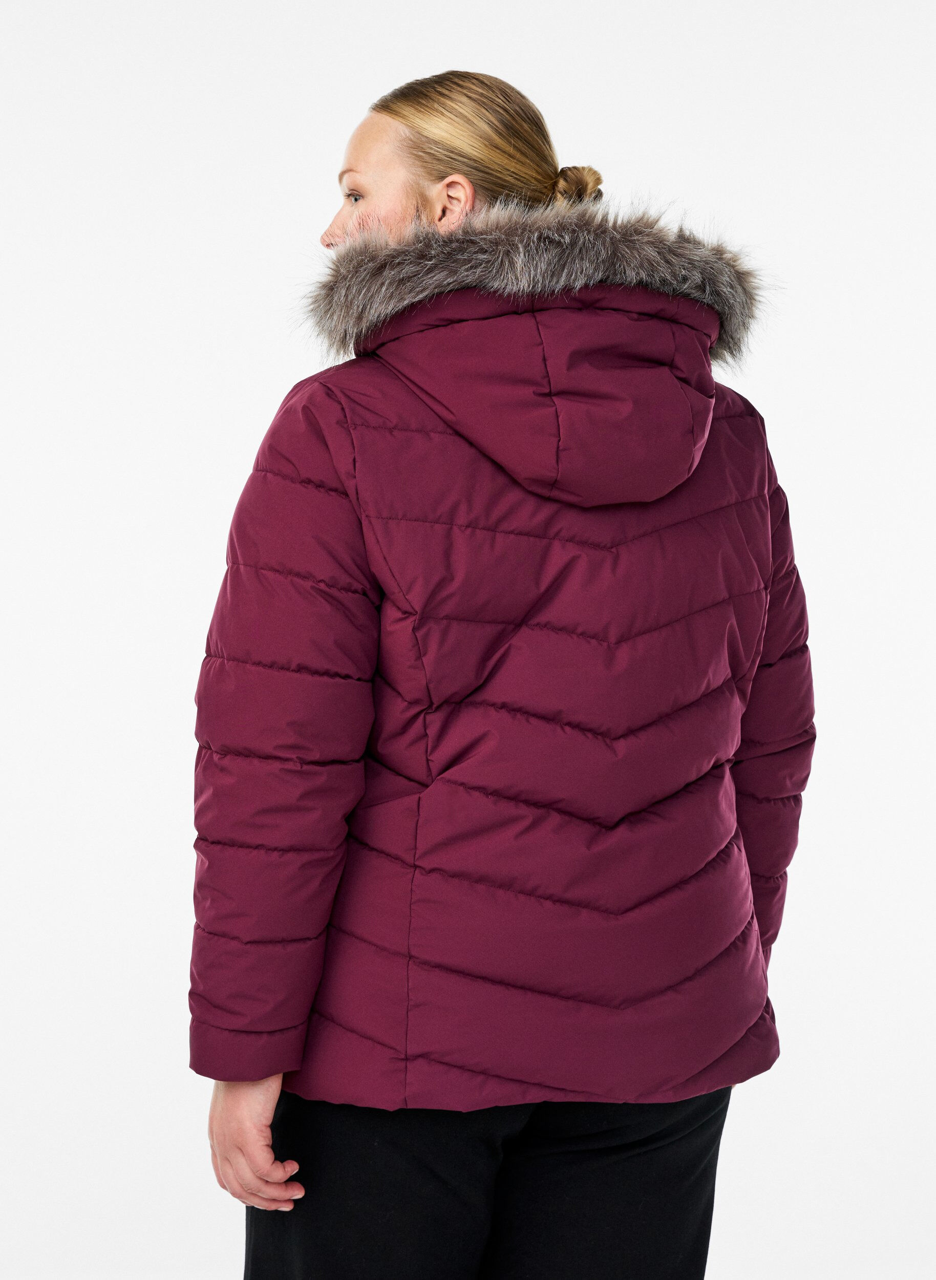 ZizziKort boblejakke med hette, M&oslash;rk Bordeaux, Model image number 2
