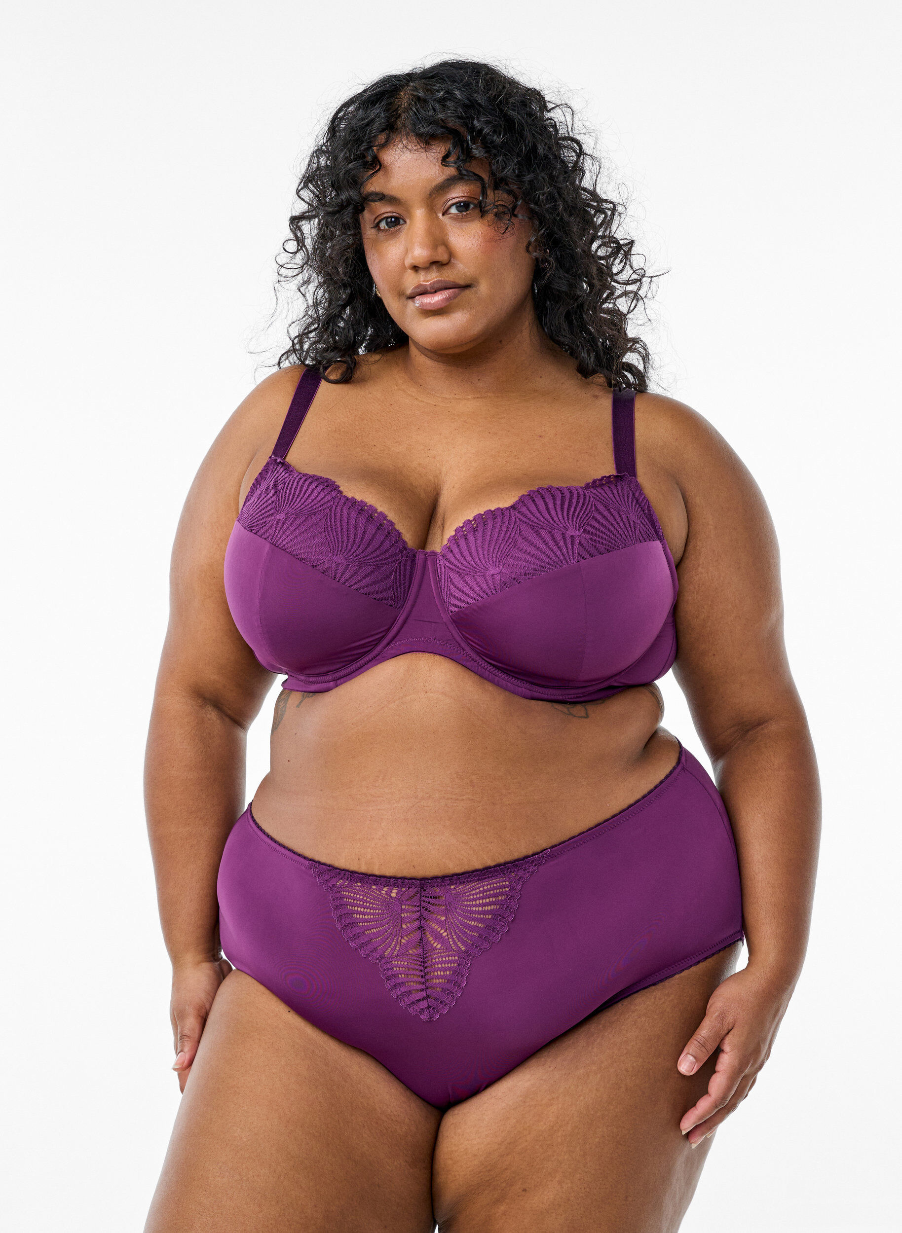 Truse truser i microfibre med blondedetaljer, M&oslash;rk Bordeaux, Model