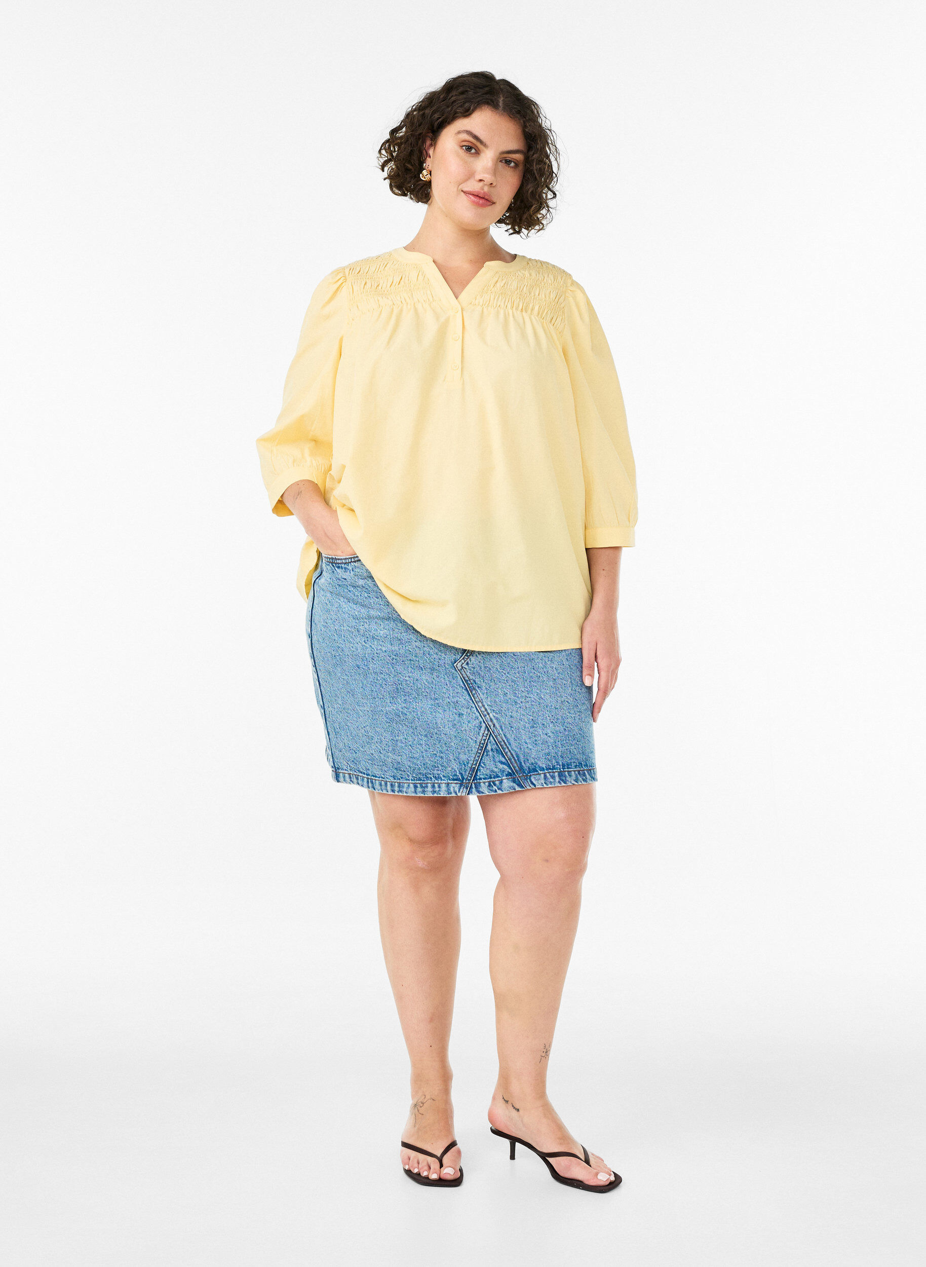 ZizziBluse med smock og 3/4 ermer, Gul, Model image number 1