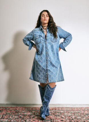 Zizzi Denimkjole med destroy-mønster, Blue denim, Image image number 1