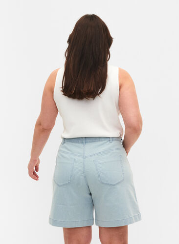 Denimshorts i et stripete mønster, Light Blue Stripe, Model image number 1