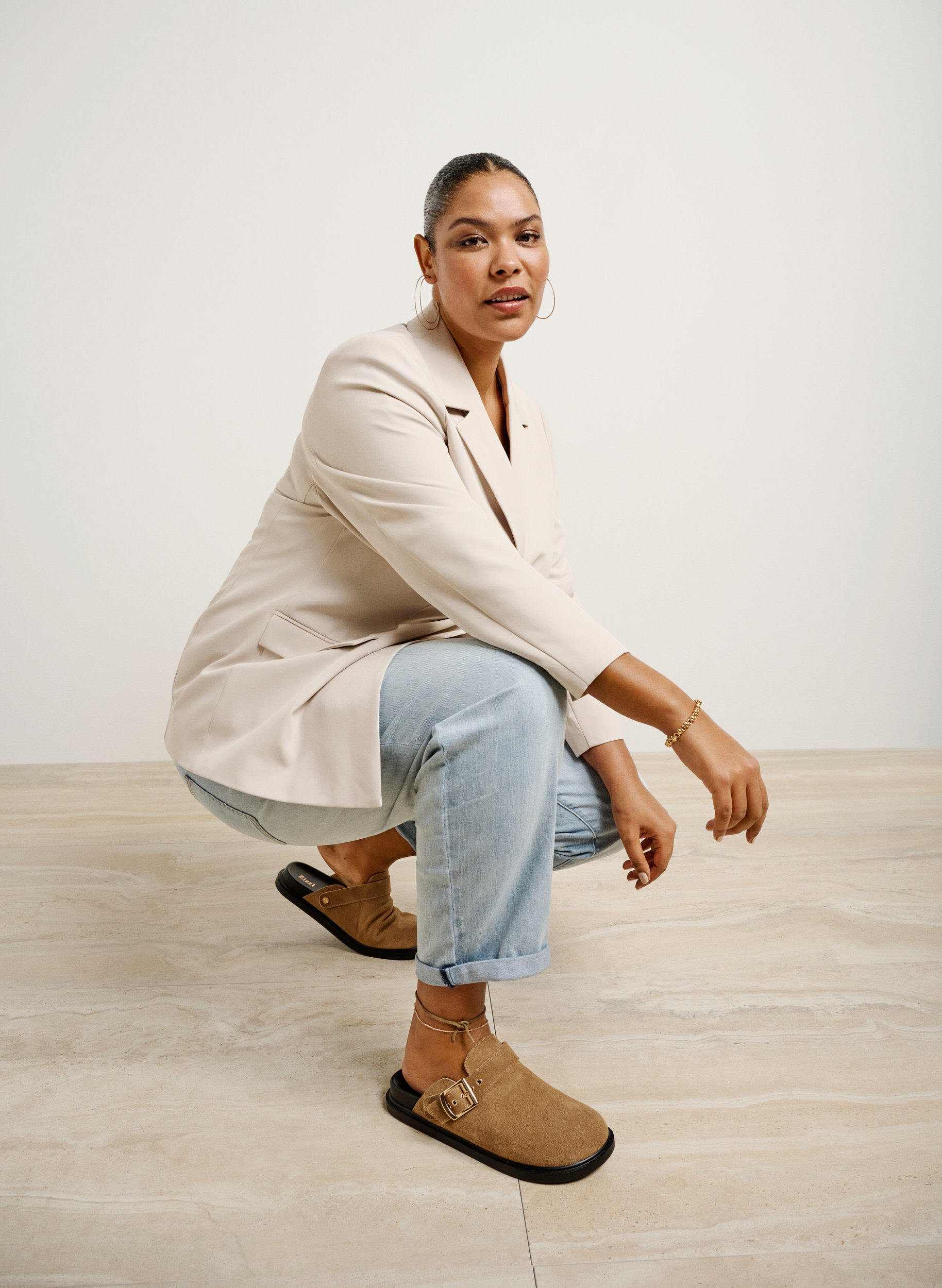 Zizzi Tresko i semsket skinn med bred passform, Woodsmoke, Image image number 0