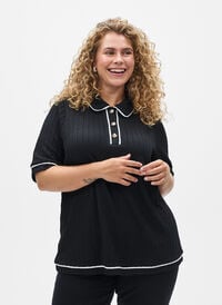 Teksturert jerseyskjorte med kontrasterende kanter, Svart Teksturert jerseyskjorte med kontrasterende kanter, Svart, Model