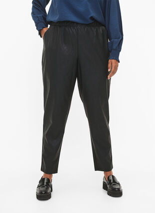 Bukser i imitert skinn med lommer, Black, Model image number 2