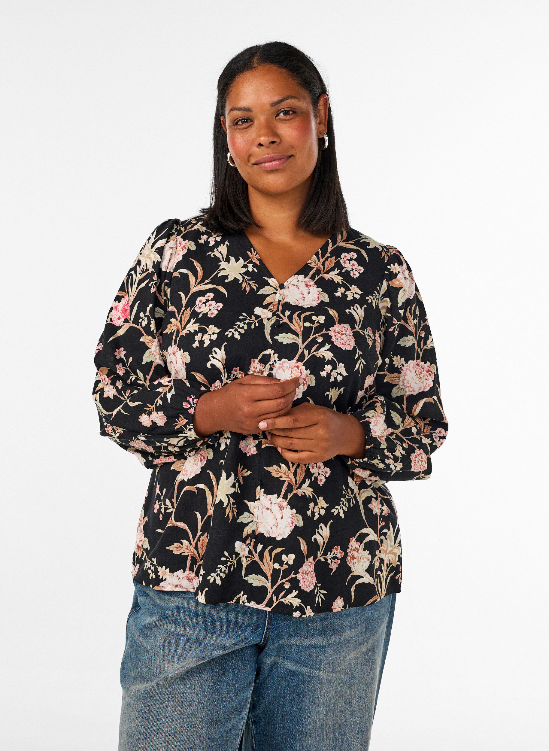 ZizziBluse med blomstertrykk i lin og viskose med lange ermer, Svart, Model image number 0