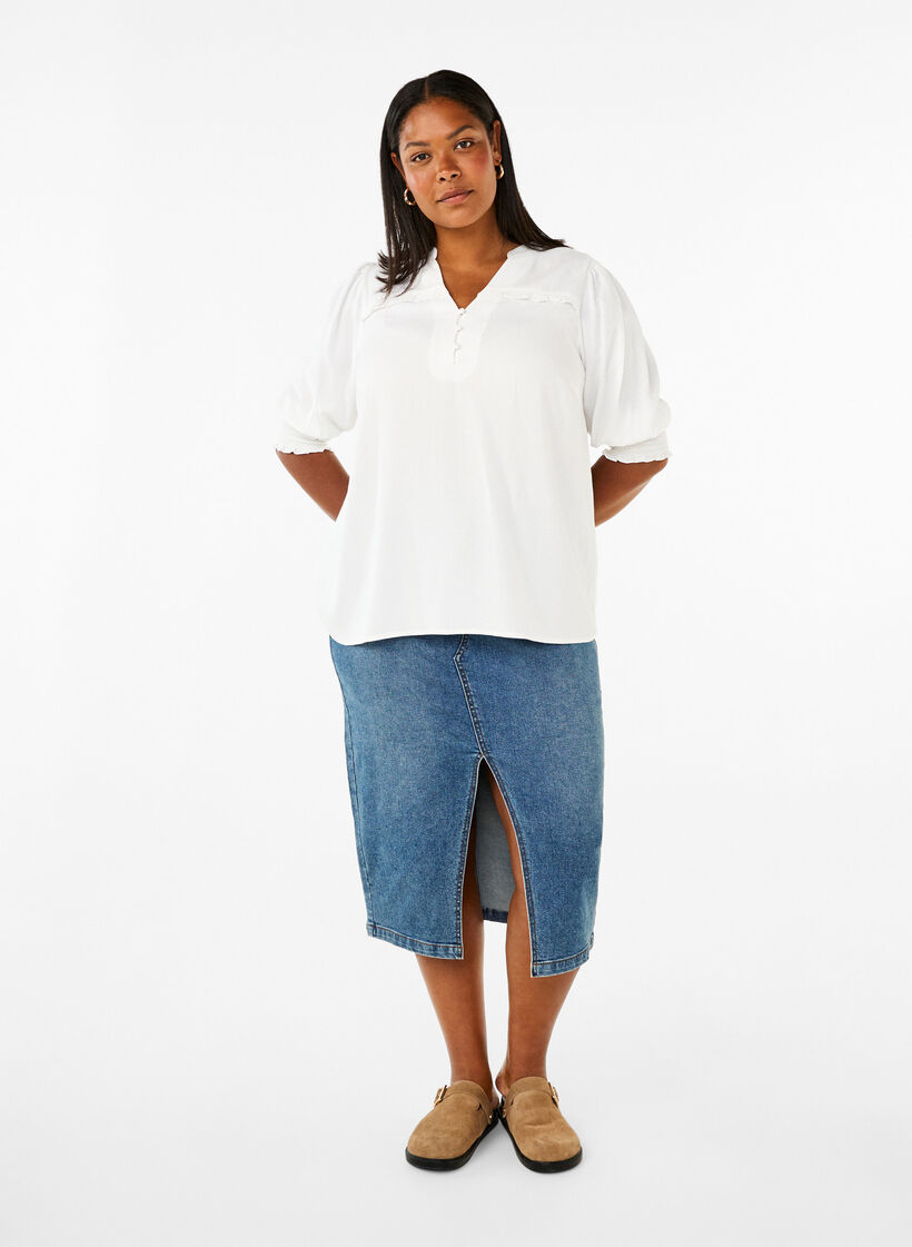 Viskosebluse med vaffelsøm og rysjedetaljer, Bright White, Model image number 2