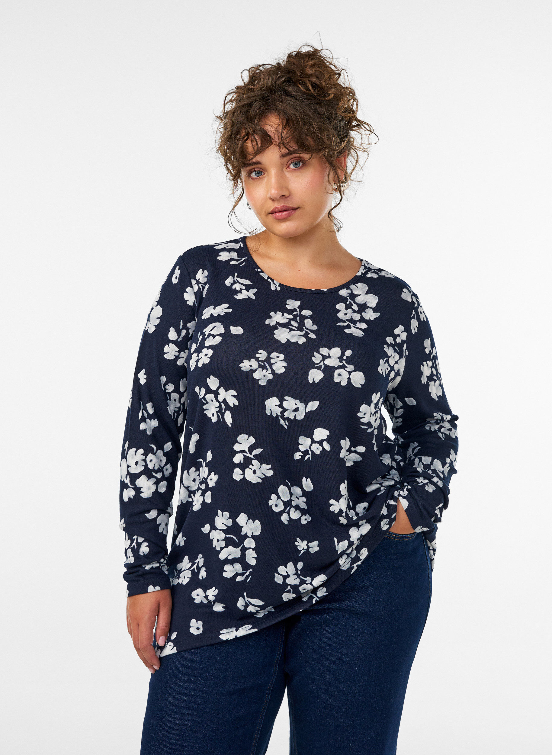 Blomstret bluse med lange ermer, Bl&aring;, Model