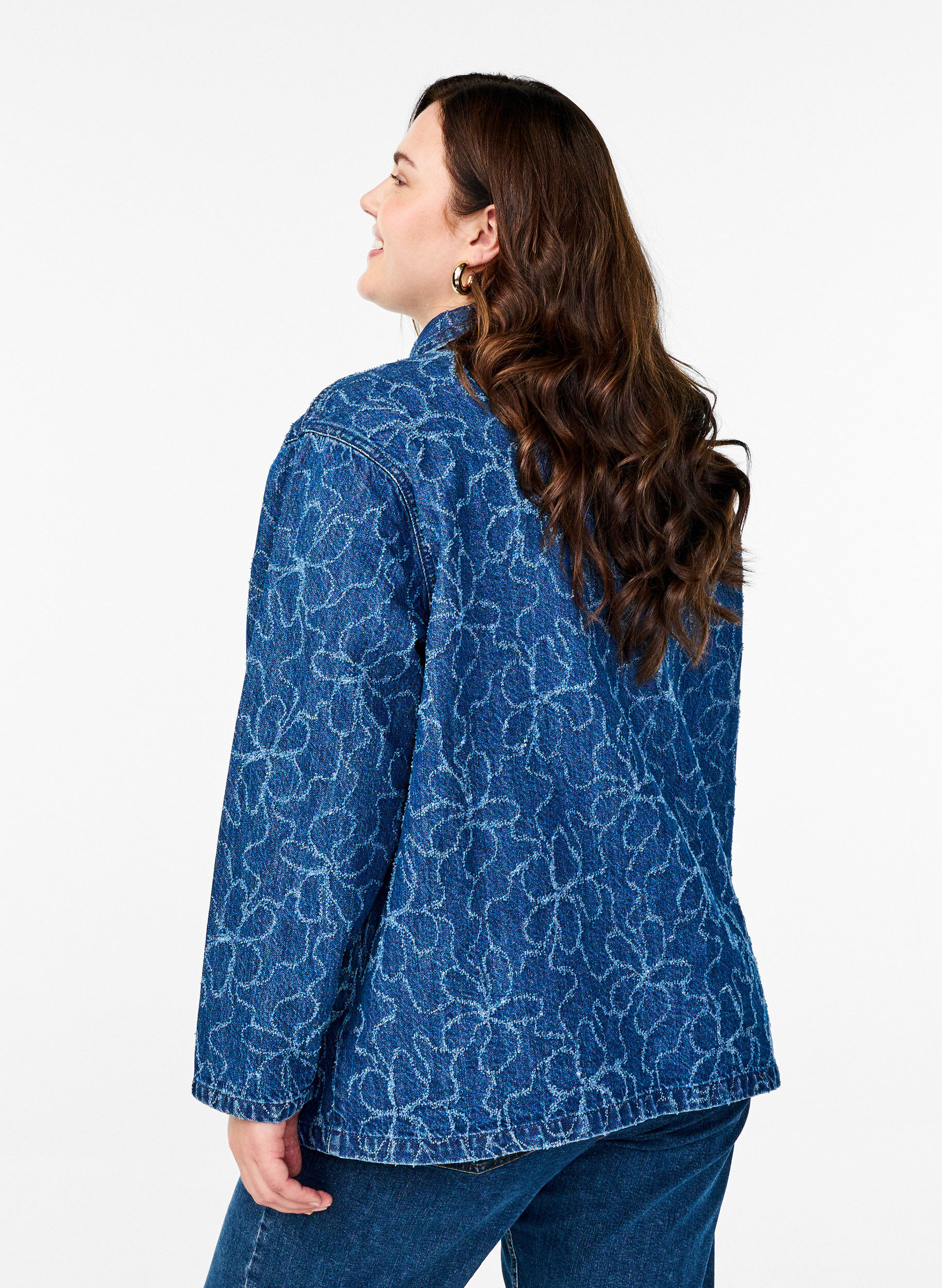 Zizzi Denimjakke med knytelukking og lommer, Blue Denim Destroy, Model image number 1