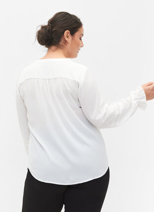 Bluse med lange ermer og knappelukking, Bright White, Model image number 1
