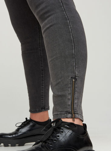 Cropped Amy jeans med høyt liv og glidelås, Grey Denim, Model image number 1