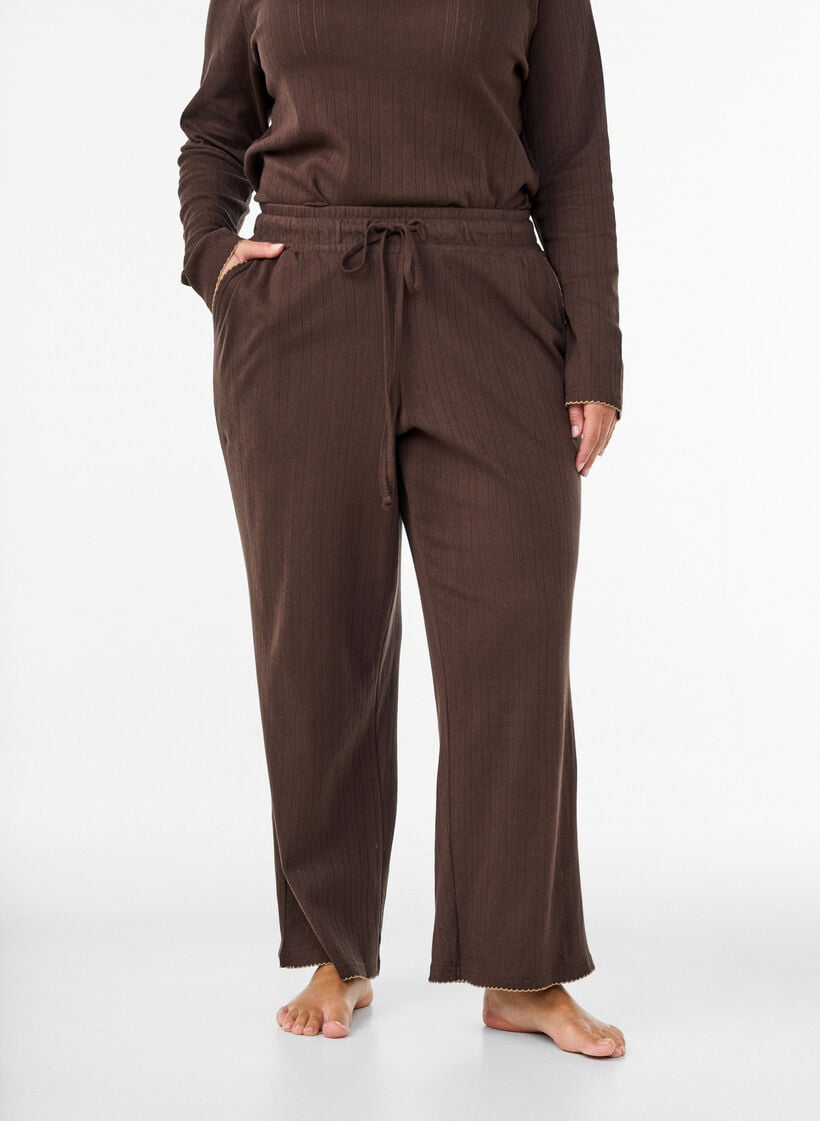 Pyjamasbukse i &oslash;kologisk bomull med hullbroderi, Brun, Model image number 3