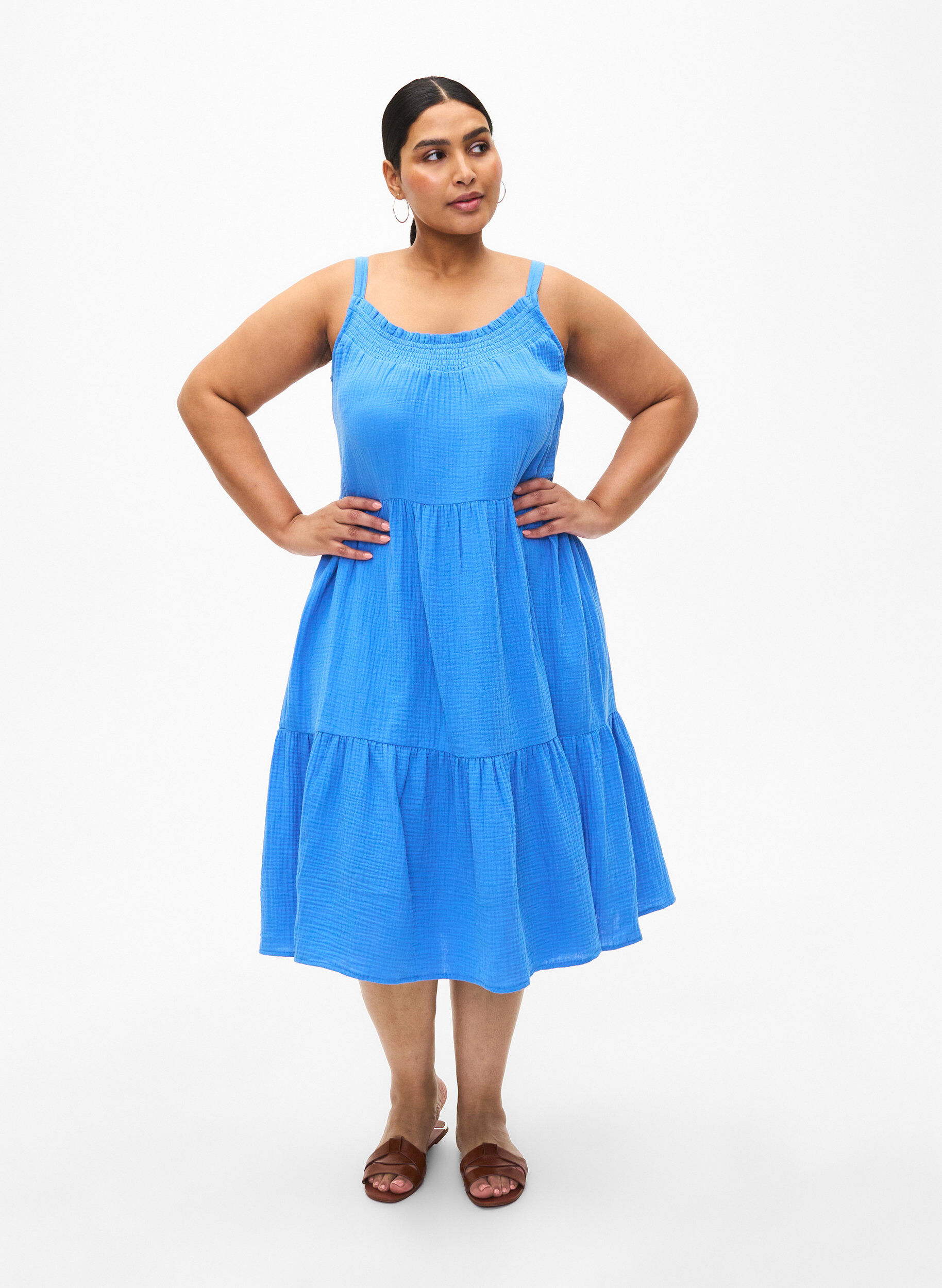 Zizzi Ensfarget kjole i bomull med stropper, Marina, Model image number 2